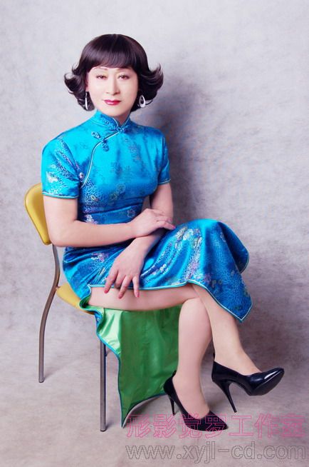 形影觉罗反串摄影工作室